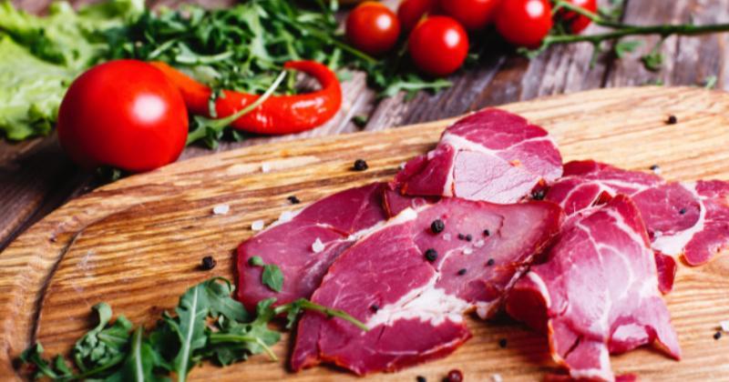 5 Cara Memasak Daging agar Tidak Bau dan Alot